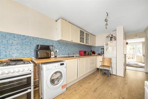 3 bedroom apartment for sale - Belvoir Close, Mottingham, SE9