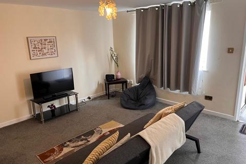 undefined, 2 Bed Flat – Oakash Court, Crescent Nuthall, Nottingham, NG16 1FW. £850 PCM.