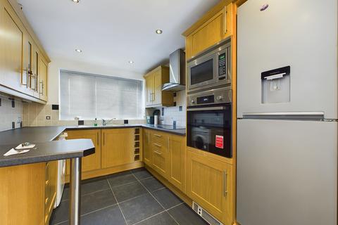 3 bedroom semi-detached house to rent, Highmead Avenue, Newton, Swansea, SA3