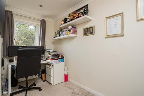 20 Campion Close, Denham, Uxbridge, UB9 5BX
