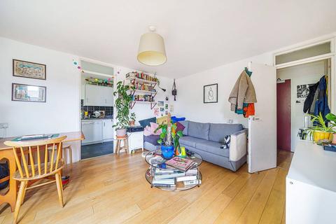51 Wivenhoe Close, London, SE15 3QJ