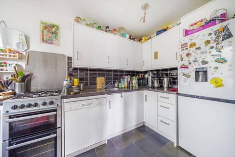 51 Wivenhoe Close, London, SE15 3QJ