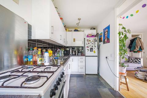 51 Wivenhoe Close, London, SE15 3QJ