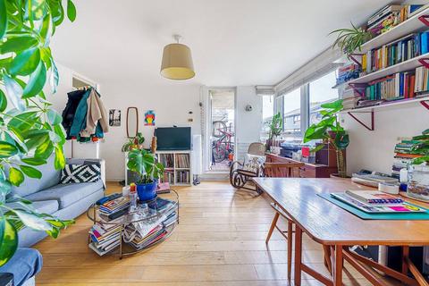 51 Wivenhoe Close, London, SE15 3QJ