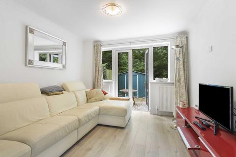 3 bedroom terraced house for sale - Marshalls Close, London