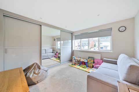 7 Amberley Close, Send, Woking, GU23 7BX