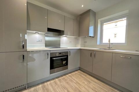 2 bedroom apartment to rent, Sterling Square, Broad Lane, Bracknell, Berkshire, RG12