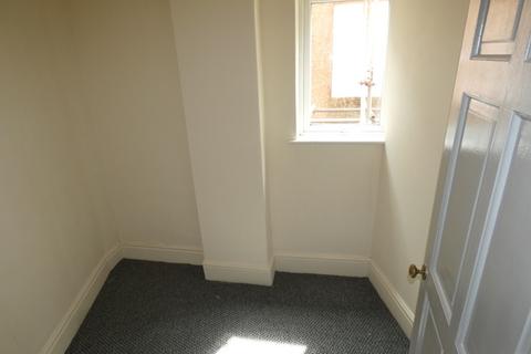 2 bedroom end of terrace house to rent, Danesbury Place, BLACKPOOL, FY1 3LX