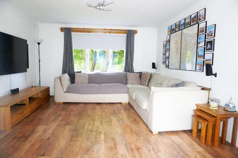 3 bedroom end of terrace house for sale - Gibbon Crescent, East Kilbride G74