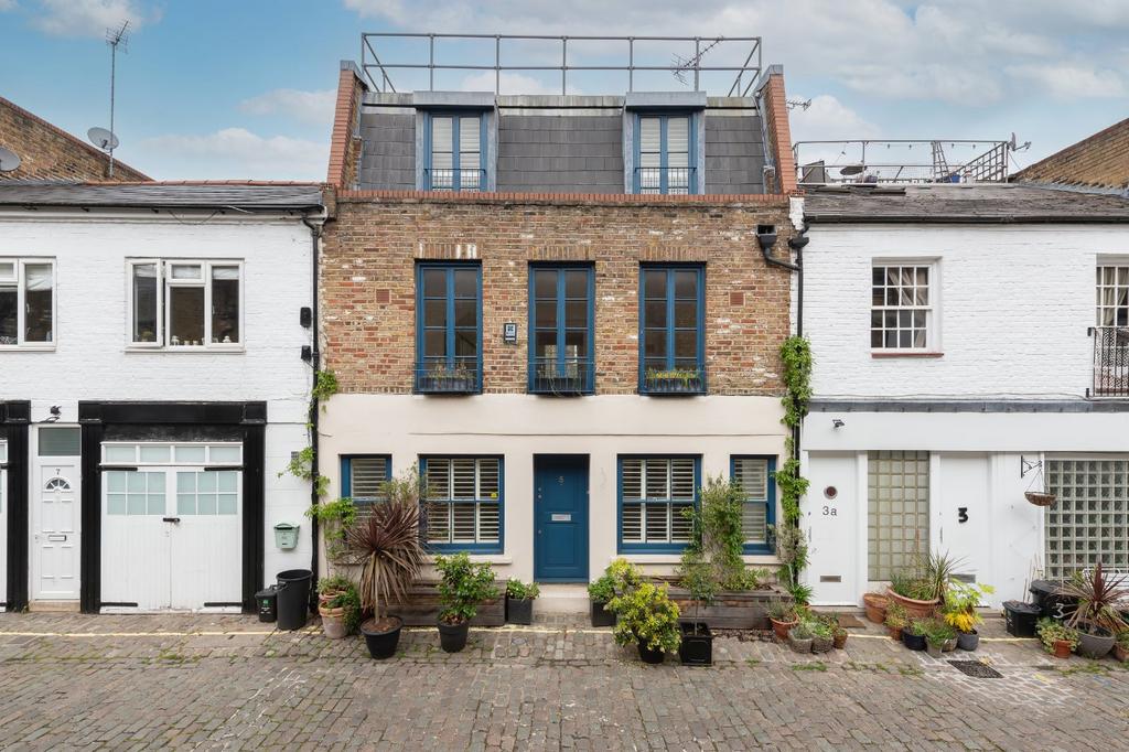 Chippenham Mews, Maida Hill, London, W9 2 bed mews for sale £1,400,000