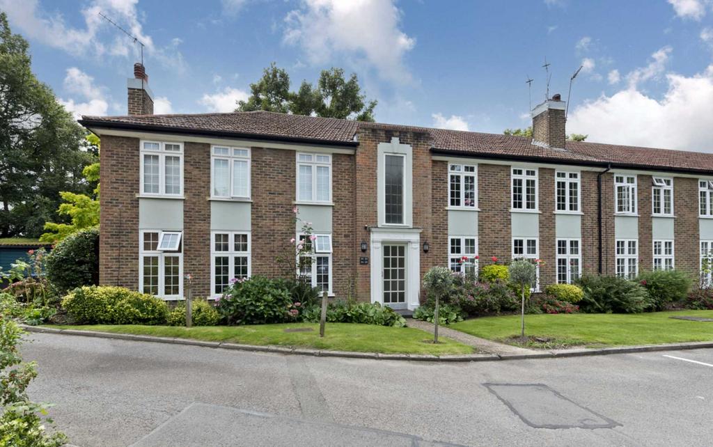 Rythe Court, Thames Ditton KT7 2 bed flat £355,000