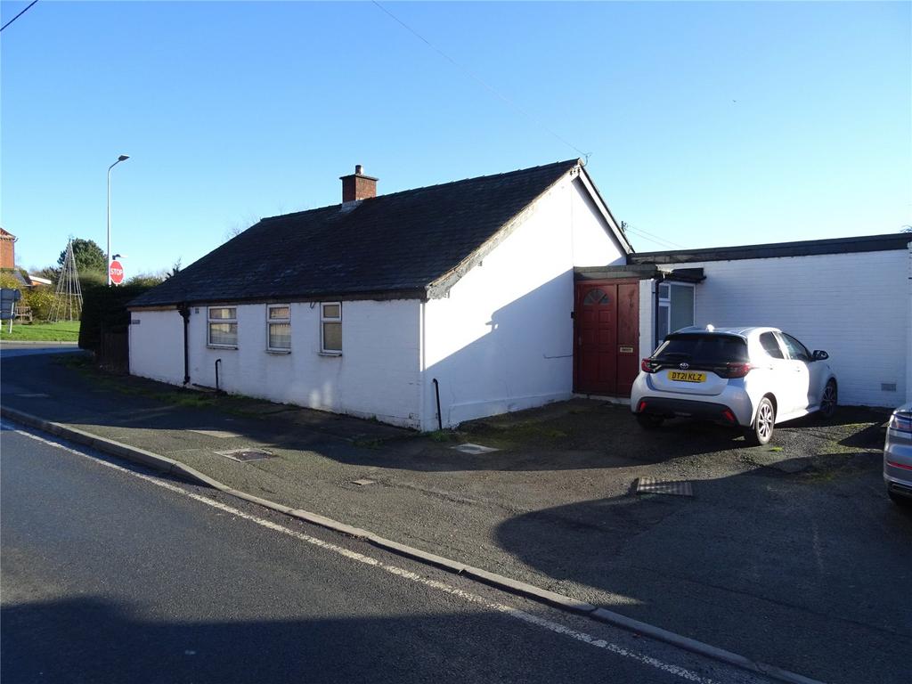 Llansantffraid, Powys, SY22 3 bed bungalow for sale £280,000