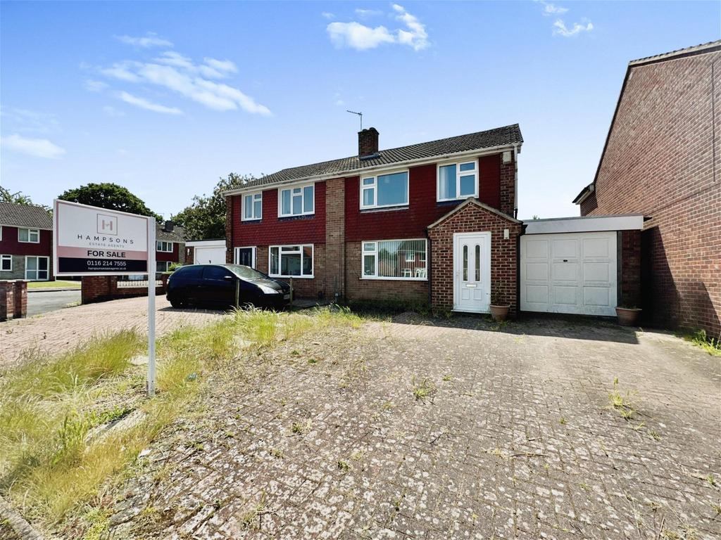 Hobill Close, Leicester Forest East 3 bed semidetached house £235,000