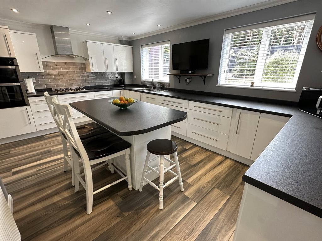 Boyce Close, The Wheatridge East, Gloucester, GL4 5 bed detached house