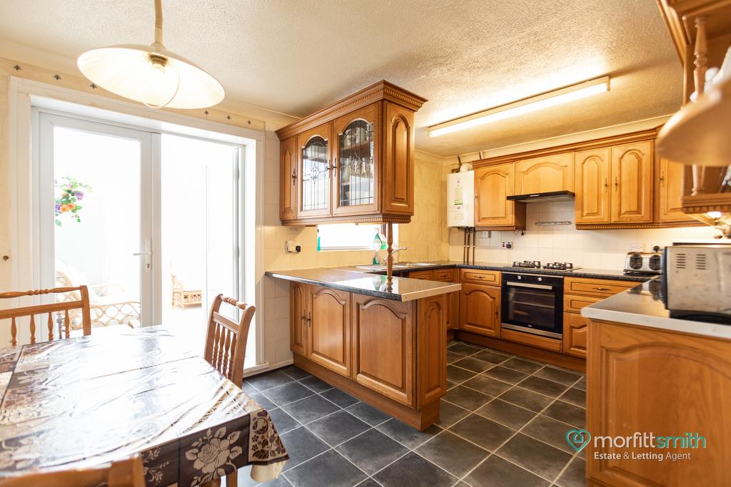 Ferrars Road, Tinsley, S9 1WP Large... 3 bed semidetached house for