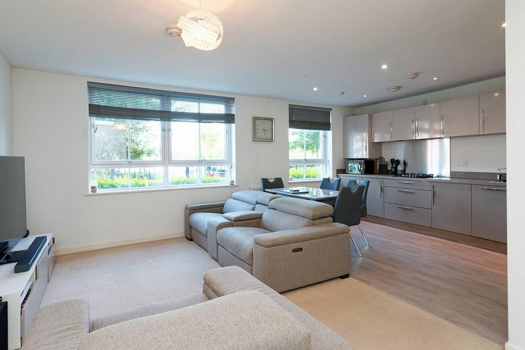 0/1 10 Richmond Park Terrace, Oatlands, Glasgow, G5 0LX 2 bed ground