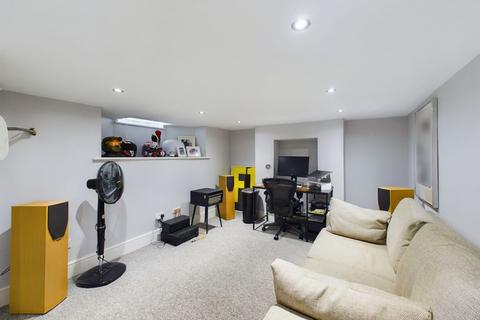 101 Cedar Road, Northampton, NN1 4RW