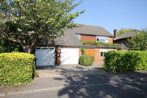 4 bedroom detached house for sale - Dell Walk, New Malden