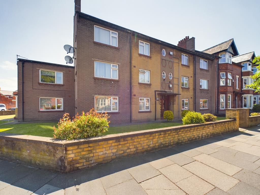 Woodbank Court, Warwick Road, Carlisle, CA1 2 bed flat £550 pcm (£127 pw)