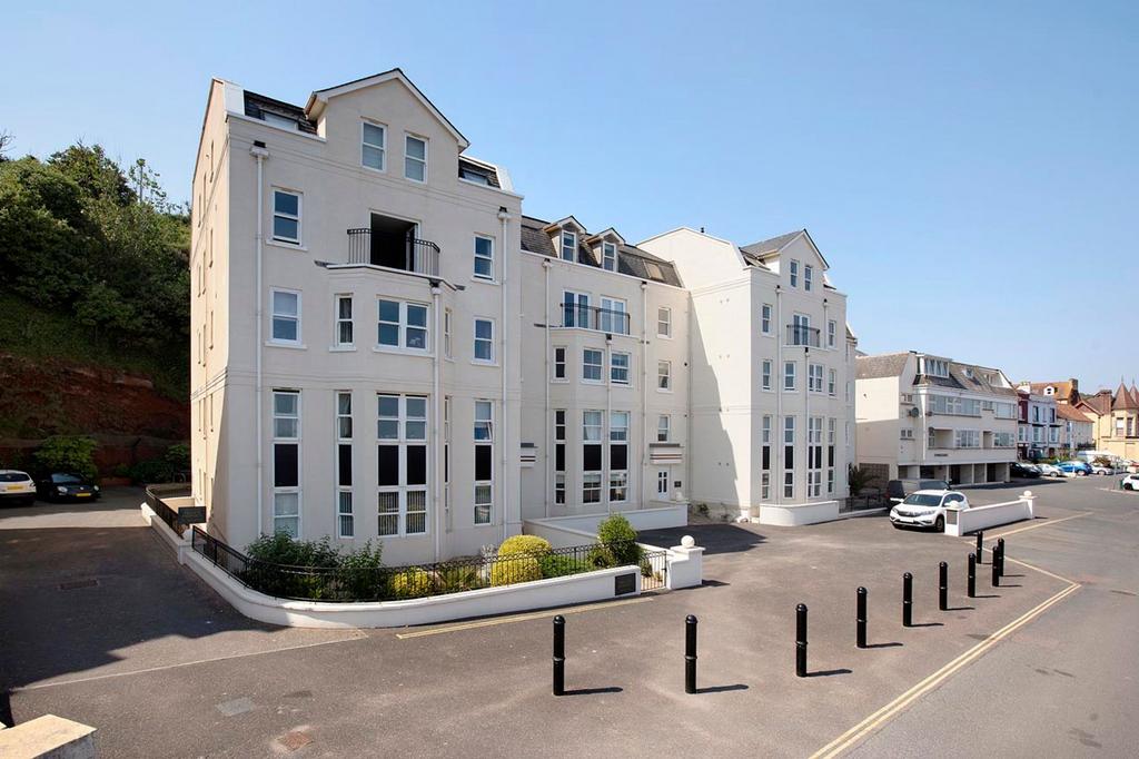 Marine Parade, Dawlish, EX7 2 bed apartment £285,000