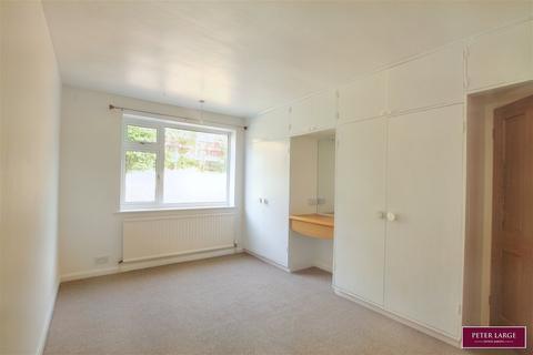 14 Clayton Drive, Prestatyn, LL19 9RW