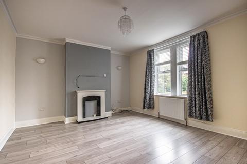 3 bedroom end of terrace house to rent, West Avenue, Forest Hall, Newcastle upon Tyne, Tyne and Wear, NE12