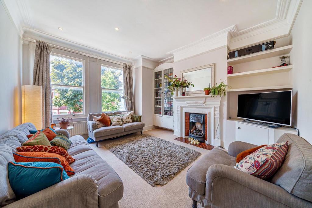 Nevis Road, Balham 5 bed flat for sale £950,000