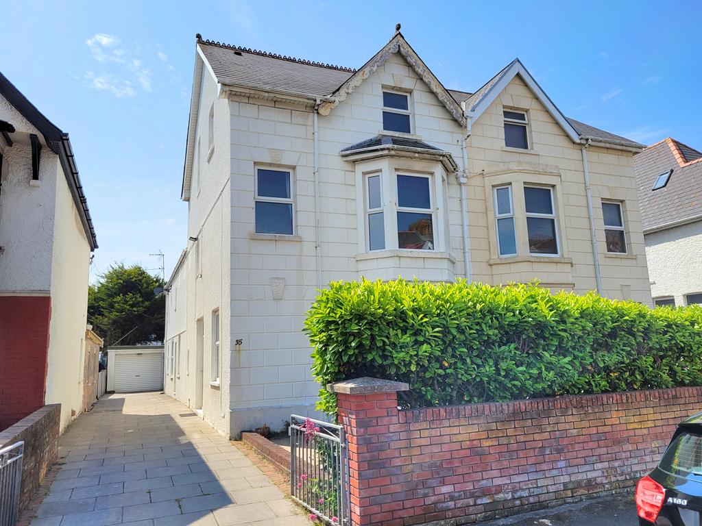 VICTORIA AVENUE, PORTHCAWL, CF36 3HD 5 bed semidetached house for sale