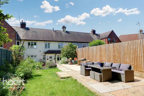 24 Raeburn Road, Northampton, NN2 7EU