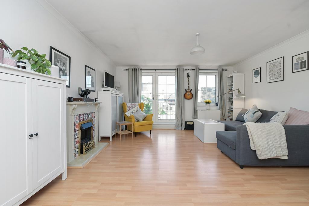 30/7 Springfield Street, Edinburgh... 1 bed flat £185,000