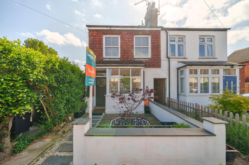 Hilden Park Road, Hildenborough, TN11 3 bed semidetached house for