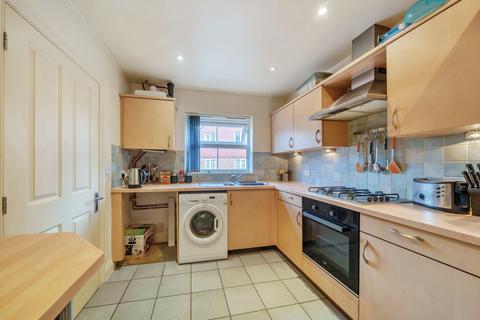 3 bedroom semi-detached house for sale - Falconer Road, Fleet, Hampshire, GU51