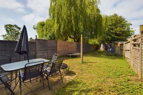 80 Danefield Road, Northampton, NN3 2SR