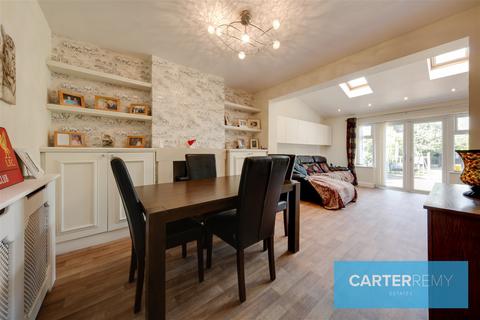 10 Crescent Avenue, Grays, RM17 6AZ