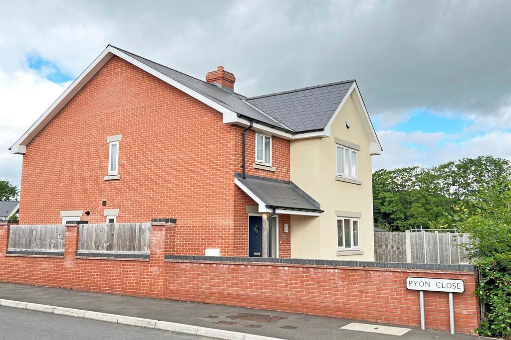 Pyon Close, Canon Pyon, Hereford, HR4 3 bed detached house for sale £