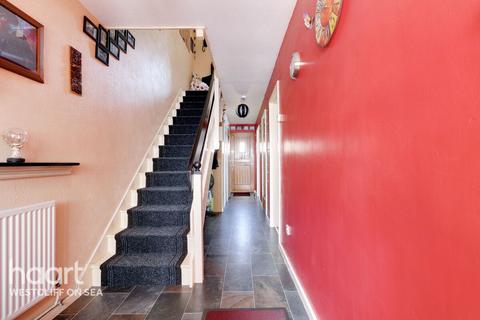 16 Anson Chase, Shoeburyness, Southend-on-sea, SS3 9RG