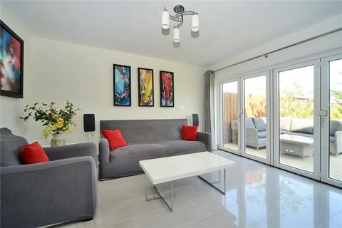 17 Covey Road, Worcester Park, KT4 8RA