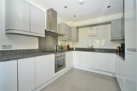 17 Covey Road, Worcester Park, KT4 8RA