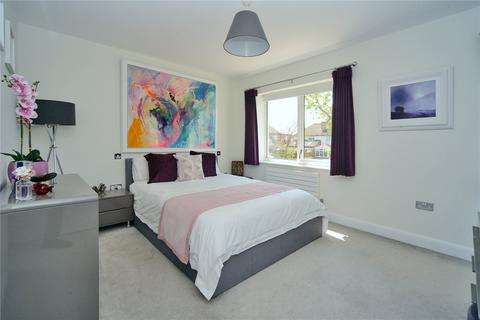 17 Covey Road, Worcester Park, KT4 8RA