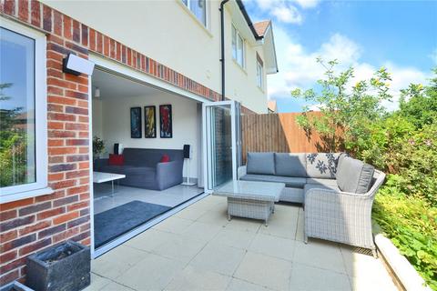 17 Covey Road, Worcester Park, KT4 8RA