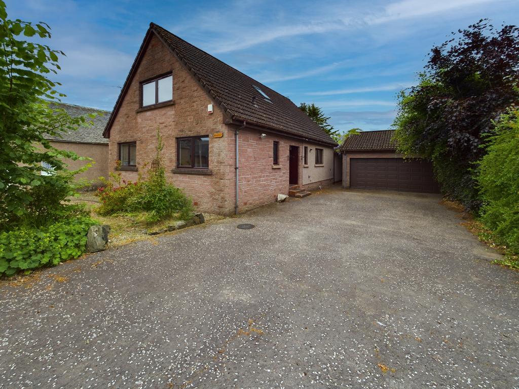 Benachally Yeaman Street, Rattray, Blairgowrie, Perthshire, PH10 5 bed