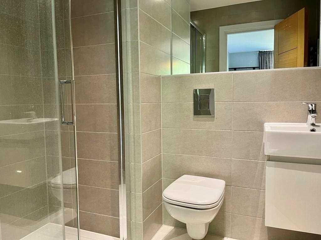 Bedroom 2 En-Suite
