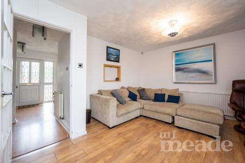 90c Richmond Crescent, London, E4 9RU