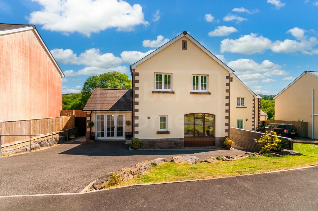 Maes Y Cribarth, Abercrave 3 bed detached house for sale £332,450