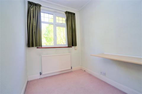 126 Chipstead Way, Woodmansterne, Banstead, SM7 3JR