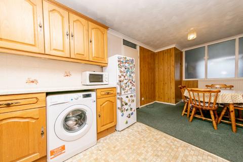 116 Cottingley Approach, Leeds, LS11 0HH