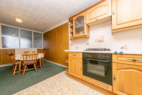 116 Cottingley Approach, Leeds, LS11 0HH