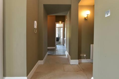 49/2 Mortonhall Gate, Edinburgh, EH16 6TJ