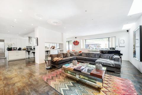 50 Wise Lane, London, NW7 2RE