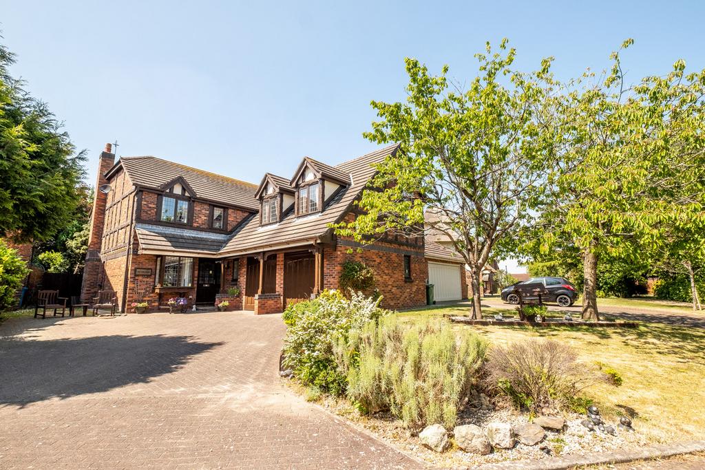 The Belfry, Lytham St. Annes, FY8 4 bed detached house for sale £565,000